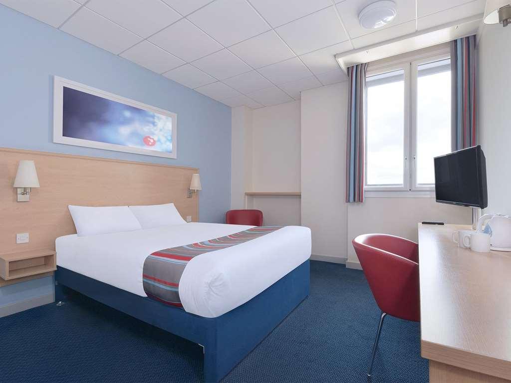 Travelodge Cardiff M4 Стая снимка