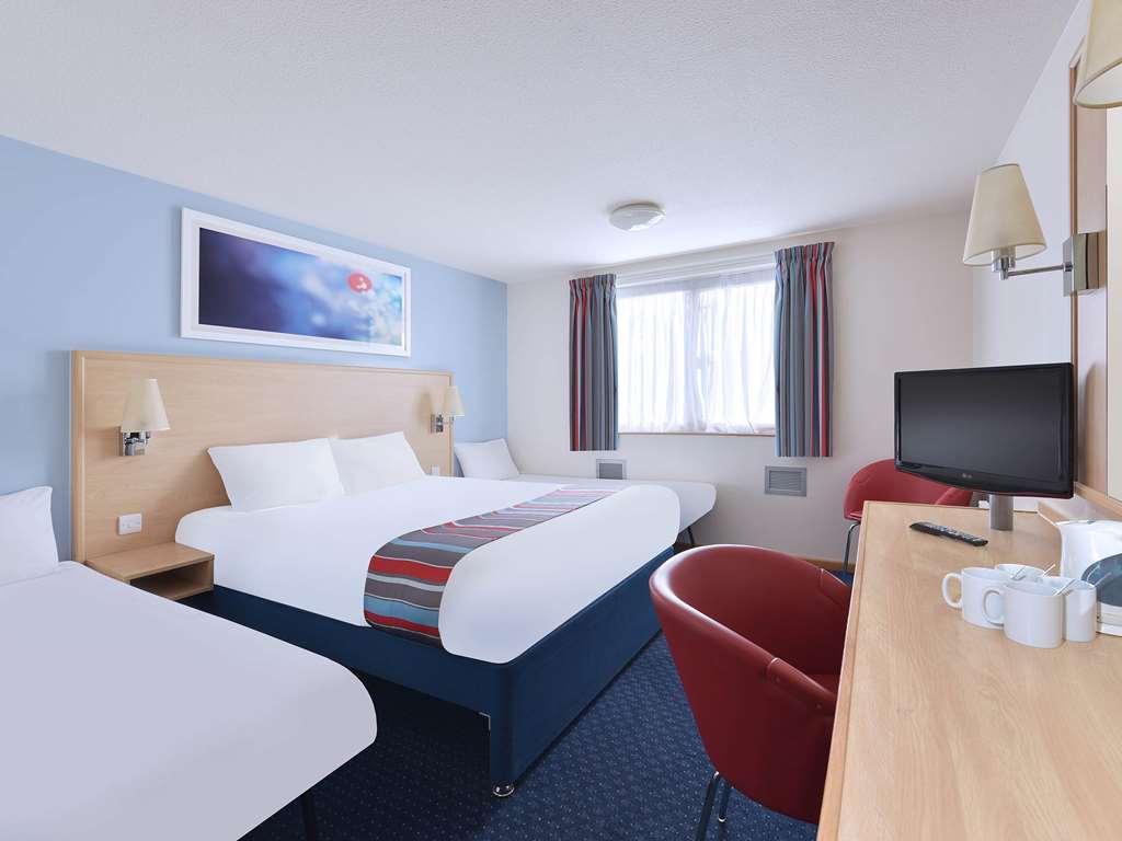 Travelodge Cardiff M4 Удобства снимка