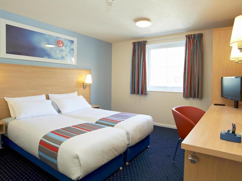 Travelodge Cardiff M4 Екстериор снимка
